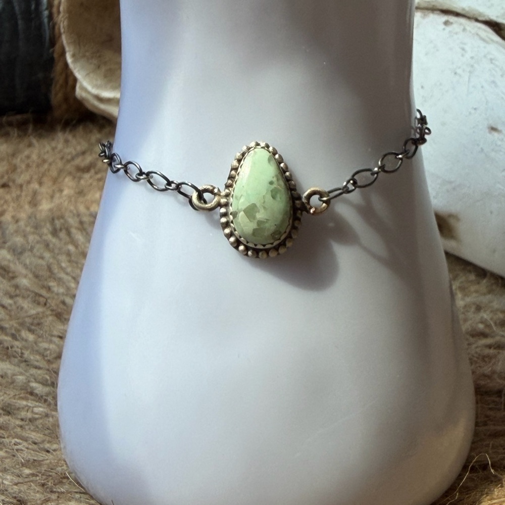 Sterling Silver Teardrop Paloma Green Stone Braclet